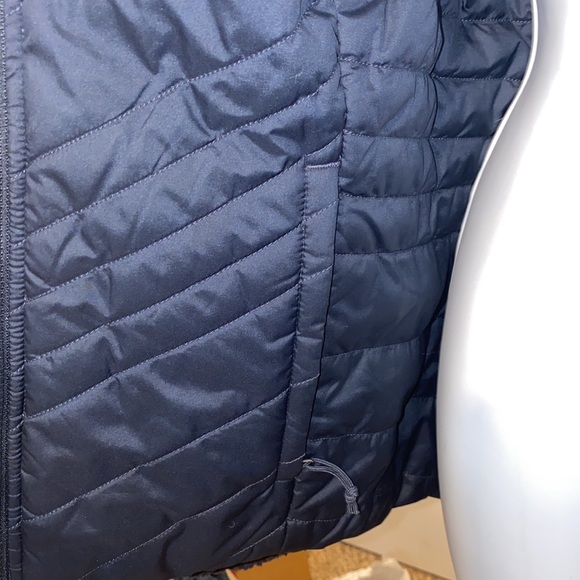 Women's North Face dark blue zippered reversible, coat,jacket, soft ,sz XS - Picture 13 of 16